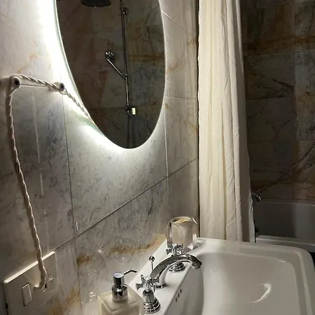 S Bramante Apartment *